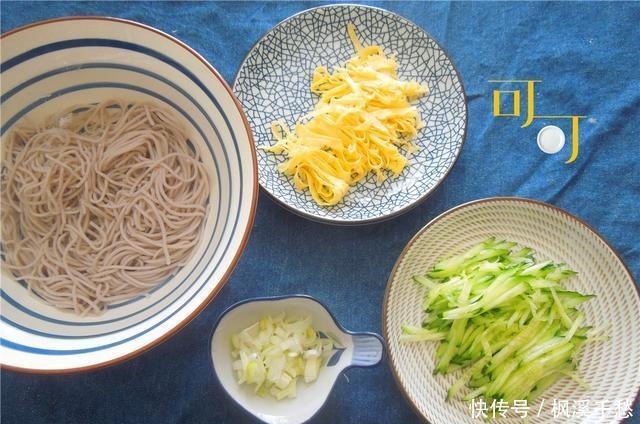 送给|热量极低,口感却很好的凉拌荞麦面,送给喜欢健康饮食的你