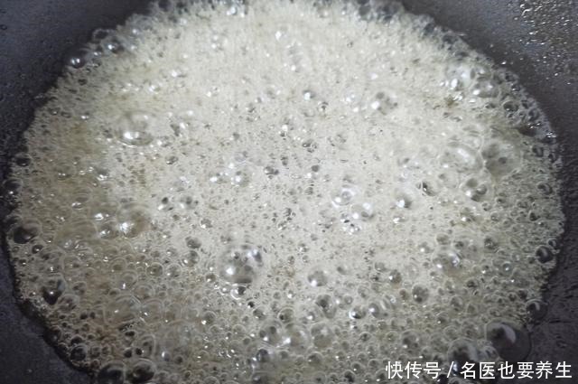 做法|这才是沙琪玛的传统做法,百吃不厌的小零食,色泽金黄,甜而不腻