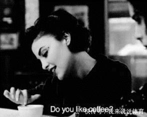 演绎|她是香奈儿首个专属模特,如今60岁,将法式优雅演绎到老