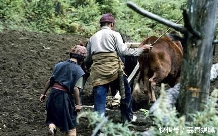 几代人|深山老林中的村庄, 村民不做其他事, 为个太监守护几代人