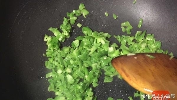 隔三差五|鸡蛋和它是绝配,堪比“脂肪杀手”,隔三差五吃,小肚子不见了