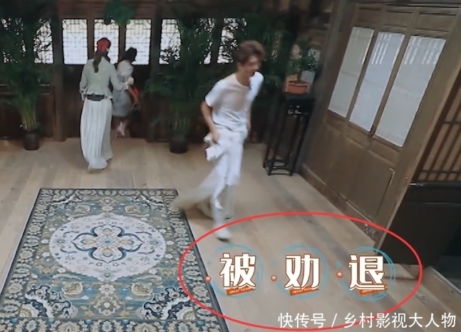 姐姐们|小贾想混进姐姐团摸鱼,没想到张雨绮一把抓拽回,网友直呼太霸气