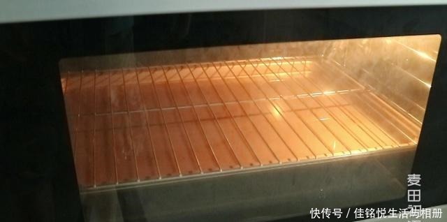 轻松|儿时的经典味道,柔软湿润的古早味蛋糕,新手也能轻松做