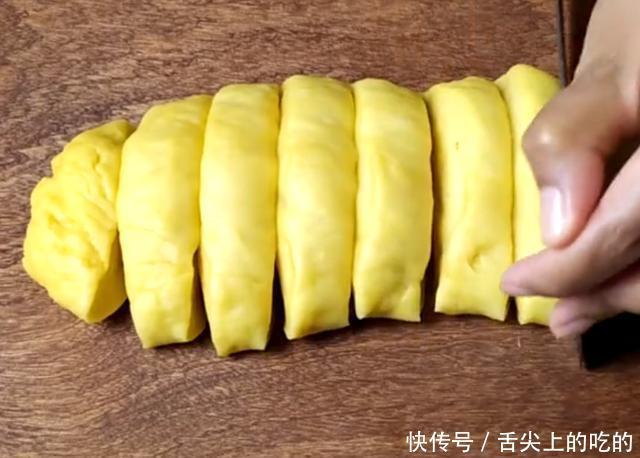  面粉|1斤面粉加4个鸡蛋，你最想不到的做法，比馒头简单，比馅饼好吃