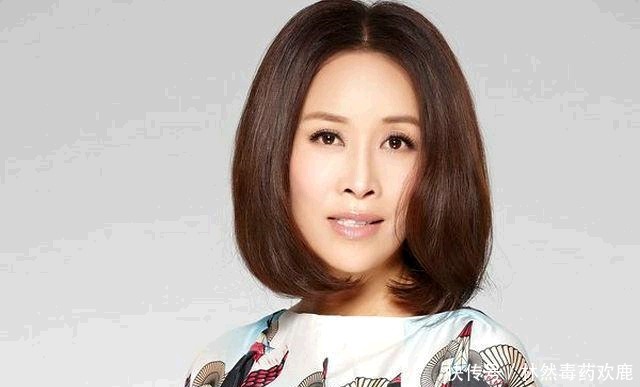 高峰|母亲是那英,父亲是前国足队员高峰,如今他15岁堪称最低调星2代