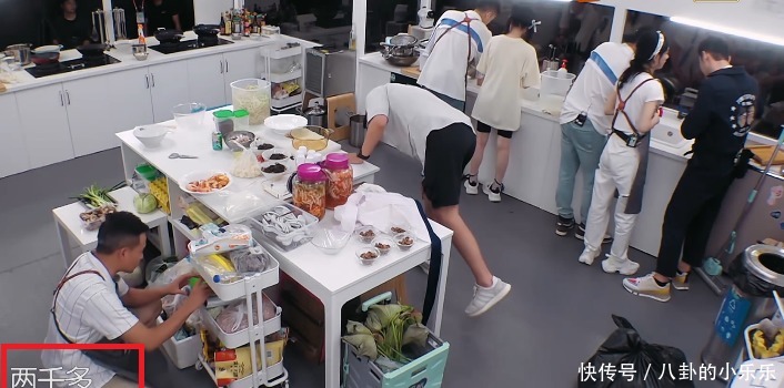 采购|中餐厅至今入不敷出,赵丽颖终爆发,怼到林大厨交出采购权