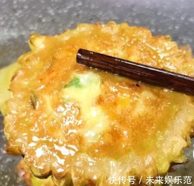 鸡蛋|吃腻了鸡蛋炒苦瓜,不妨来试试苦瓜鸡蛋饼