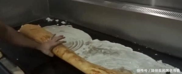 上桌|迪拜土豪吃早餐，都是“扛”上桌的，网友：贫穷限制了我的想象！