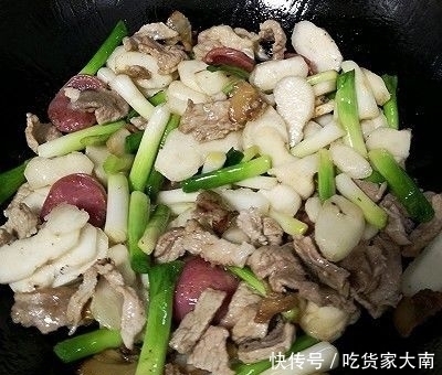 肉片和香肠|荸荠大蒜炒香肠肉片