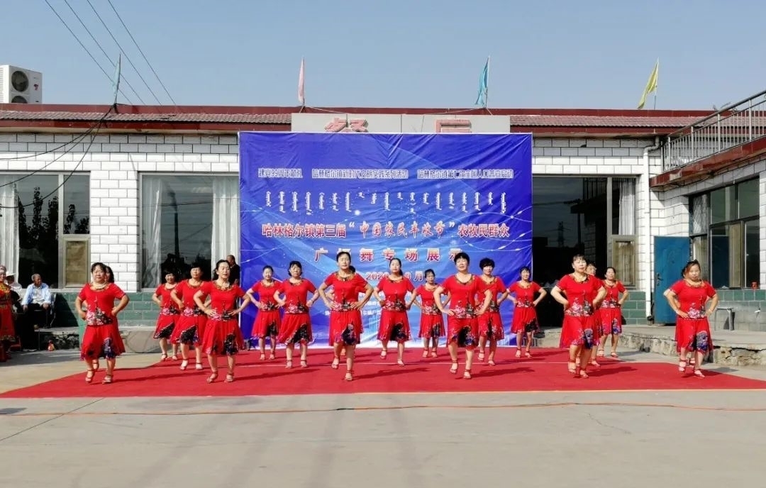 投票|「小融关注」投票丨丰收节广场舞大赛最具人气奖花落谁家？你来定！