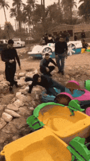 搞笑|搞笑GIF：为了一个渣男，至于么，他不要你我要你