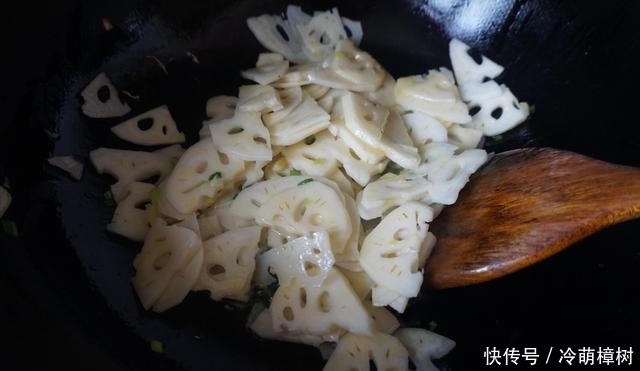 道菜|这道菜食材简单，价格实惠又养人，是秋季不能错过的一道美食