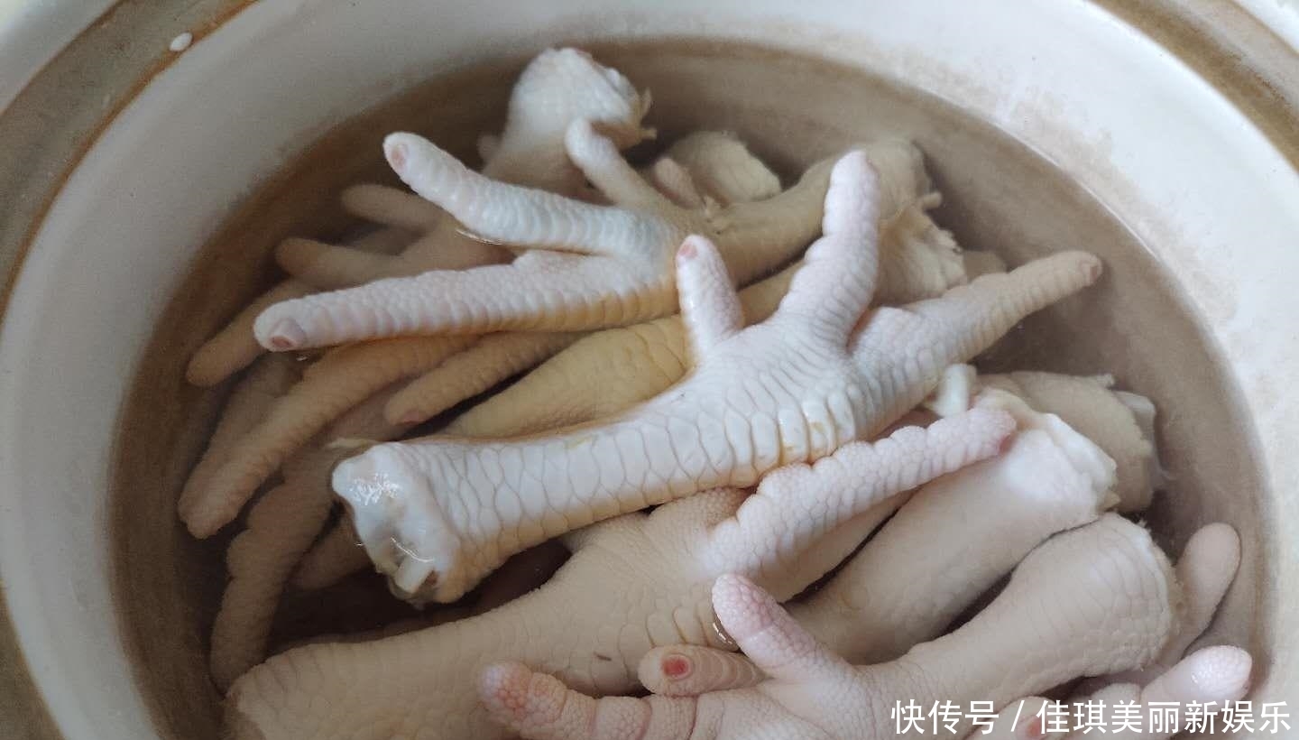鸡爪|夏天,最该吃的就是它,补充胶原蛋白,老少皆宜,我家一周吃3次