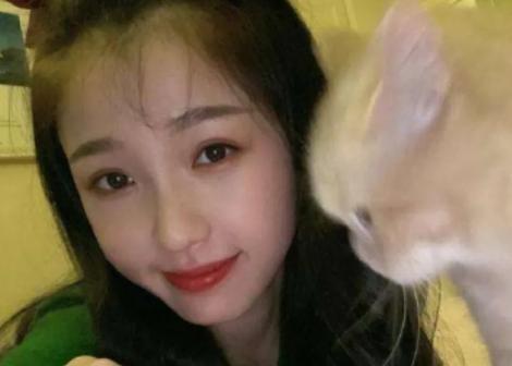  横幅|当《中餐厅》开始录音时，他换了人？横幅甚至没有撕下来