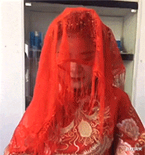 速度|搞笑GIF:两个二货开假车,速度不慢啊