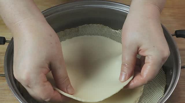 饺子皮|饺子皮别只会包饺子,教你特色新吃法,比包子简单,比饺子好吃