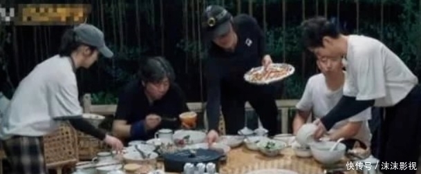  食物|《向往4》黄磊做猪油拌饭，看清无滤镜食物，网友：白给都不吃！