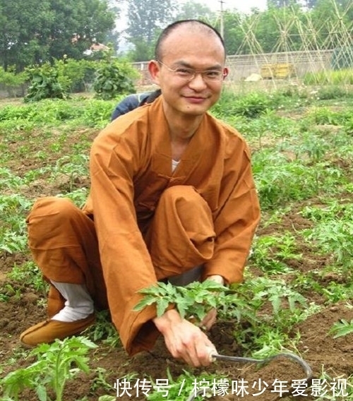  博士|28岁清华博士辞去高薪工作出家，父母老泪纵横：我们以后怎么办