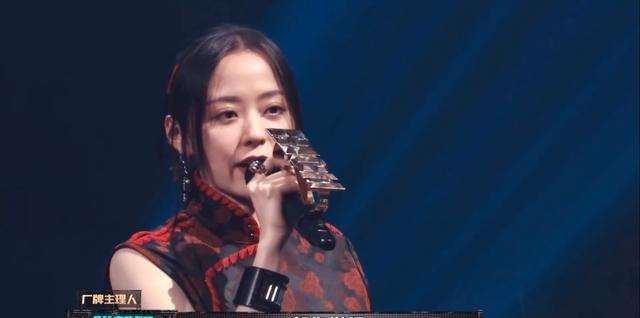 说唱|新说唱3:选手遭淘汰张靓颖就送歌,网友:一首歌值多少?