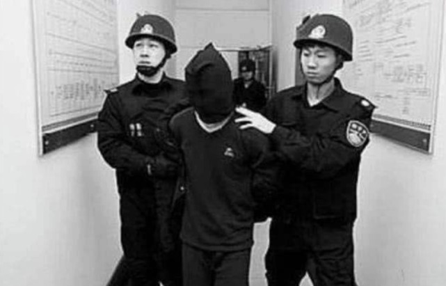  儿童|15岁中学生为救落水儿童牺牲，20多年后，被救者却被判处死刑