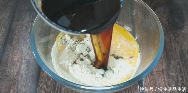 红糖发糕|发糕最简单做法,手不沾面,掌握2个关键点,蓬松暄软,不塌不缩