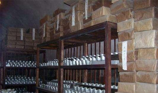 穷死|明朝因为缺钱穷死，清朝用一高招，银子源源不断，美国至今还在用