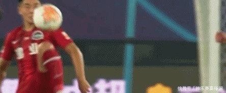 比赛|中超4天内出现3次恶劣犯规!苏宁外援遭爆头,痛苦倒地打滚3圈