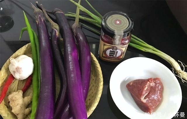  开胃|茄子别再油焖了，教你新吃法，不炒不炸，开胃下饭，百吃不腻