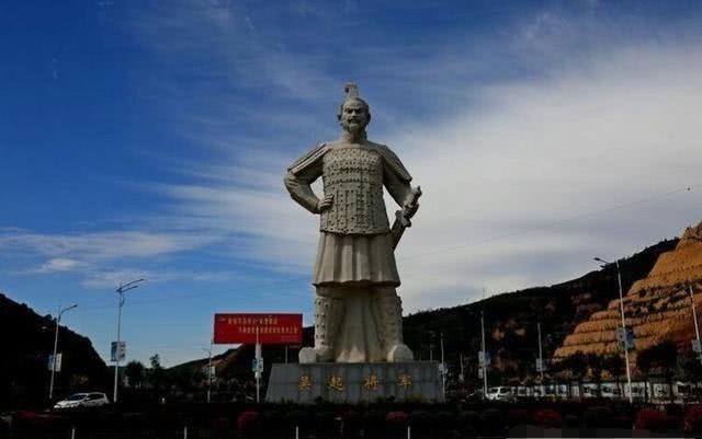 陪葬|历史上的不败战神,死后70多个家族给他陪葬,如今一县以他命名