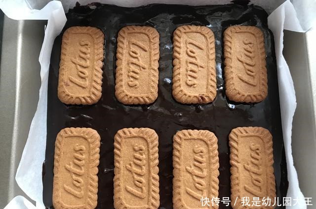 口感|教您高颜值、超赞口感的甜点,焦糖饼干布朗尼的实用家庭做法!