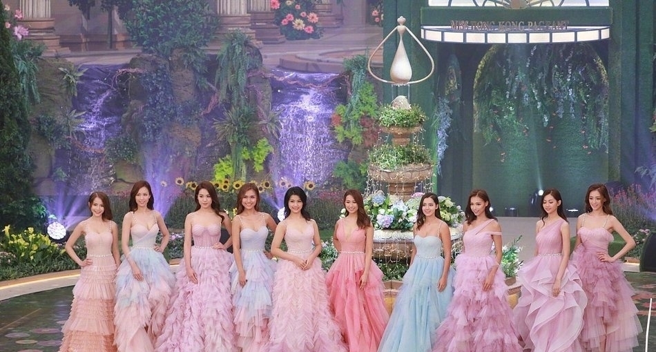 高级|20届港姐冠军出炉!再现李嘉欣!高级脸高辨识度身材却一言难尽