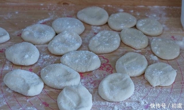 方法|蒸包子,到底用大火还是小火?教你正确方法,包子暄软不塌陷