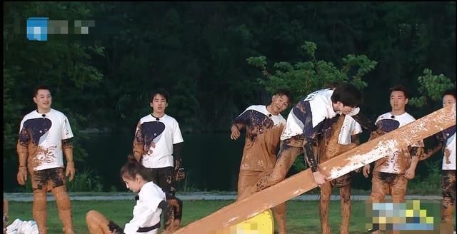 变味|《奔跑吧》悄然变味,内容连环撞款《向往的生活》与《极限挑战》