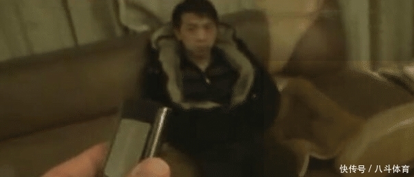 木桶|木桶浴场发现了“遥控器”，民警到了房间看到女技师才知道用处