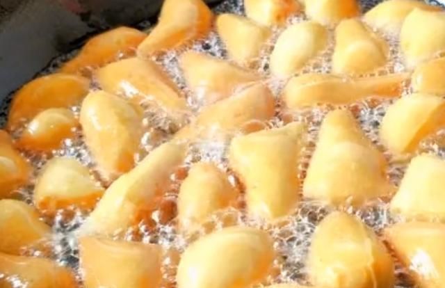 鸡蛋|1碗面粉，2个鸡蛋，不蒸不煮，5分钟做一个大锅，比面包香