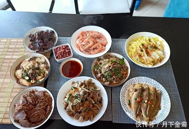 好吃|新春家宴10个菜，半小时左右就上桌，朋友夸老公倍有面子