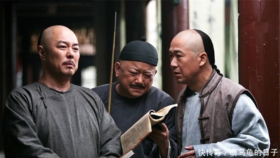 拆开却只看到一撮茶叶, 贪官大惊: 我命休矣