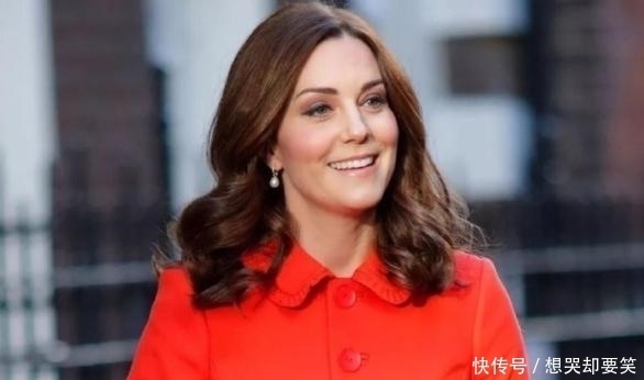  VS|凯特和妈妈穿同款连衣裙，一马平川VS凹凸有致，身材竟还没妈妈好