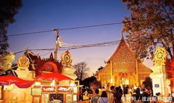 饮食文化|英国美女在中国生活4年,回国后见朋友吃的饭就说:你就吃这些?