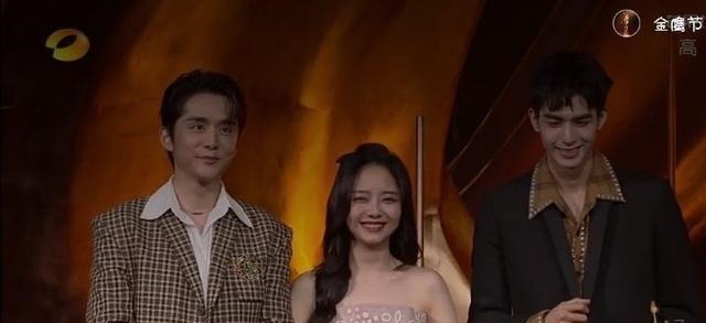 魔鬼|金鹰节开幕,湖南台的魔鬼打光,好黑,谁扛住了宋威龙被吐槽!