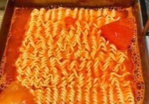 用餐|去海底捞用餐,食客自带泡面,却被告知不让用餐,除非签了它