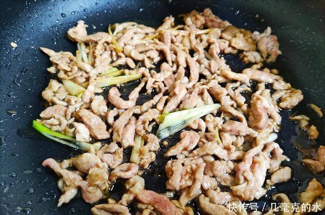  木耳|炒肉丝时，多加这3样食材，看着有食欲，香辣可口，上桌光盘