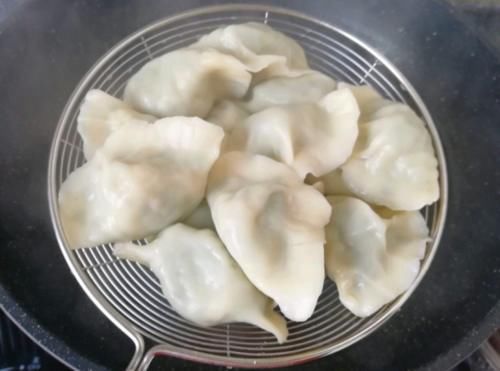 饺子|包韭菜饺子,记住“3不放”,好多人不懂,难怪没有饭店的好吃