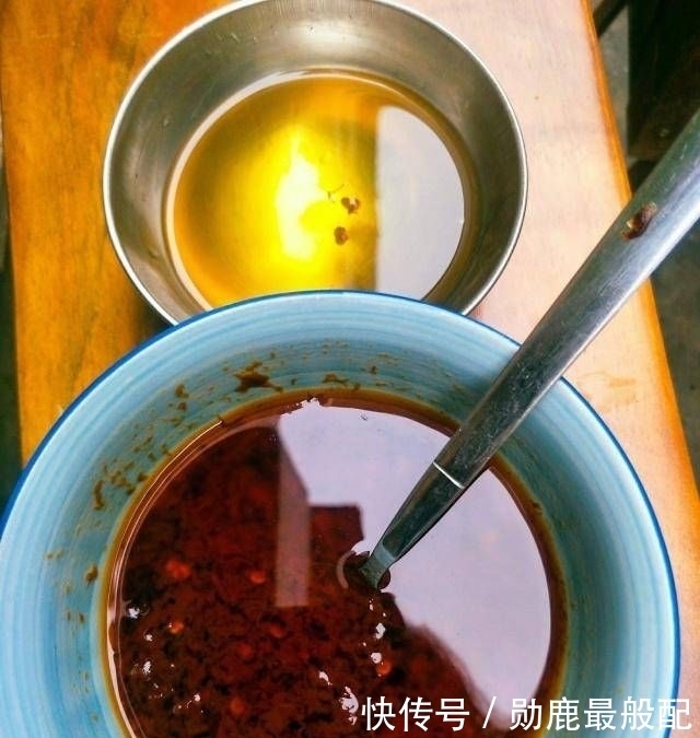  心中有数|烤黑鱼吃，让你吃一次就心中有数！如果你不相信，试试看！