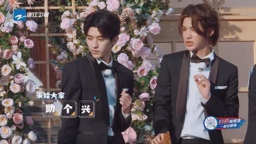 粉丝|跑男团都喊蔡徐坤“坤坤”,唯独黄明昊称呼不同,粉丝都没这待遇