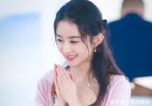 赵丽颖|中餐厅4:赵丽颖穿小开衫,镜头一扫而过,这腰我没看错吧?