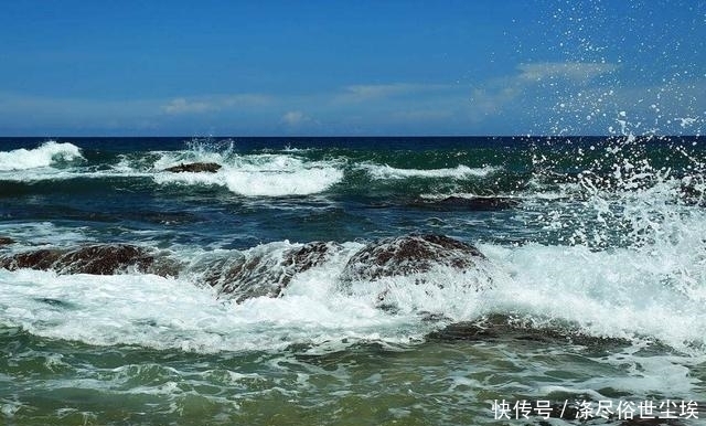  冲浪|综艺《夏日冲浪店》取景地：水质超清澈，海水平均温度26.5℃