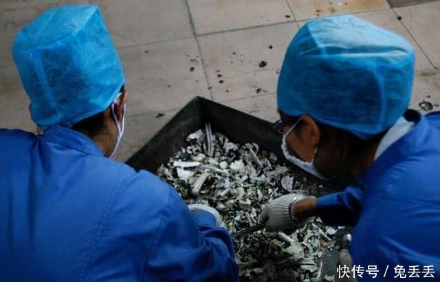 狠心|美女“护士”人好多金，却被男友狠心抛弃，知道原因让人尴尬