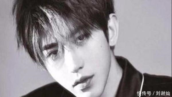 厉害|会玩,蔡徐坤四次结盟撕名牌,网友:厉害