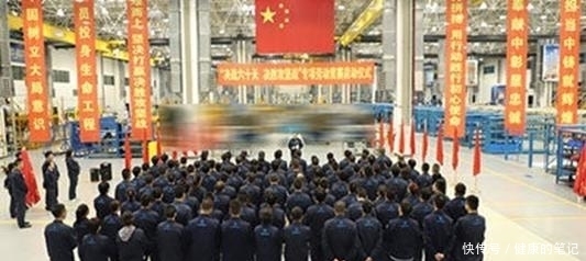  和运|又出大事！疑似轰六K和运20的发动机厂着火，浓烟滚滚